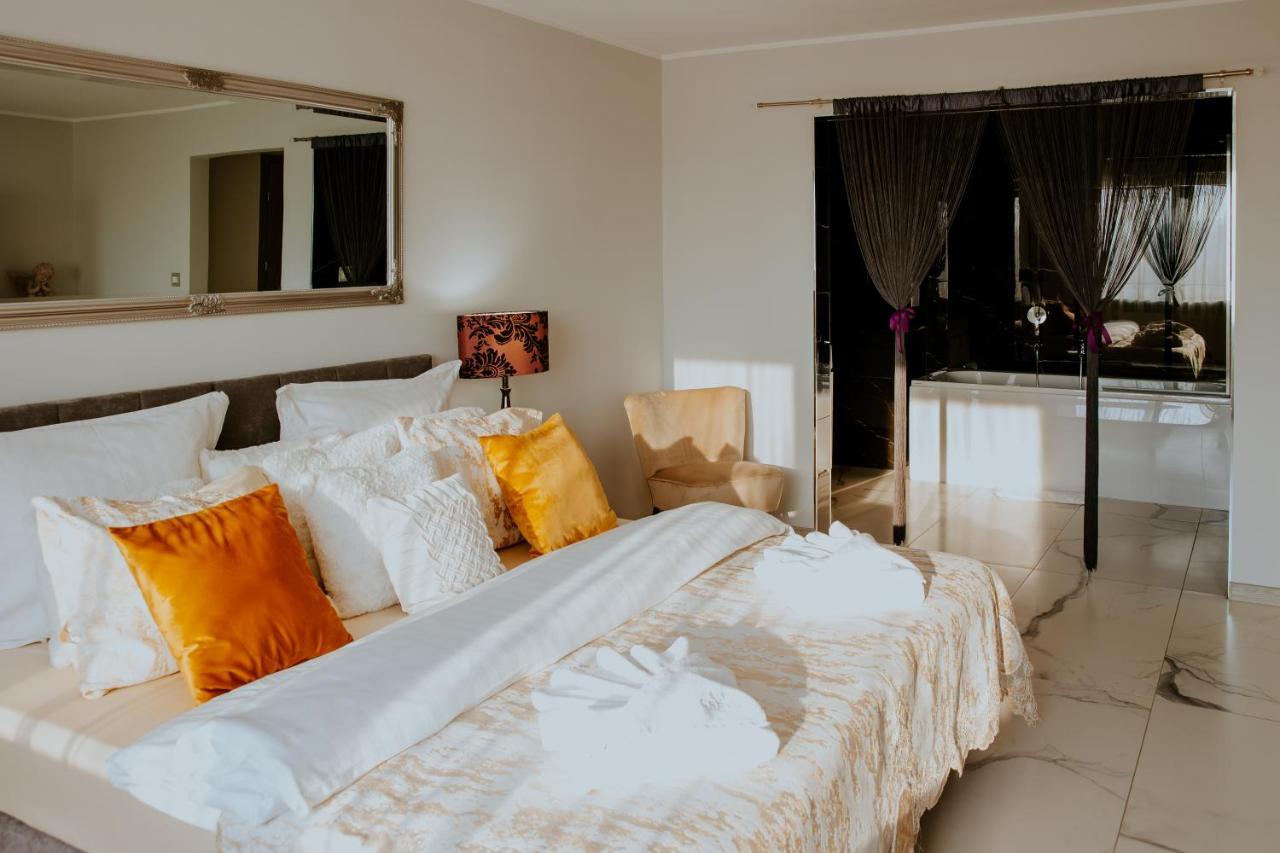 Hotel Greys Polonia Zasutowo 外观 照片